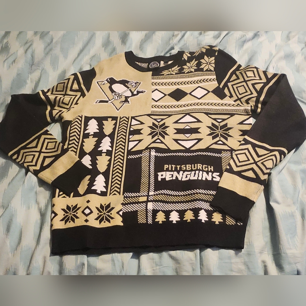 FOCO Pittsburgh Penguins Winter Patches Crew Neck‎ Ugly Sweater Men's Large